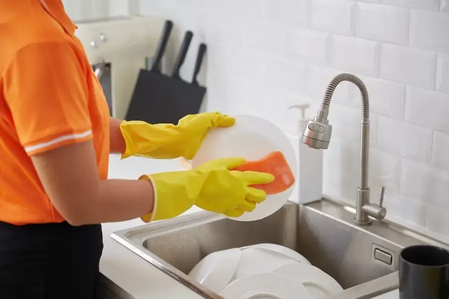 Tasker sẽ thực hiện dọn dẹp, vệ sinh không gian sạch sẽ. 