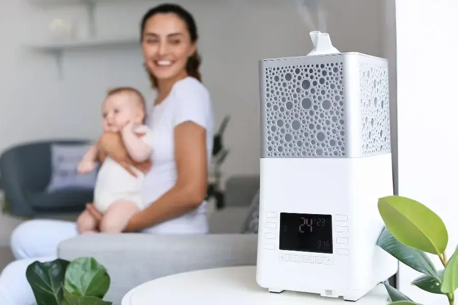 Đặt máy lọc không khí ở nơi khô thoáng, tránh ẩm ướt