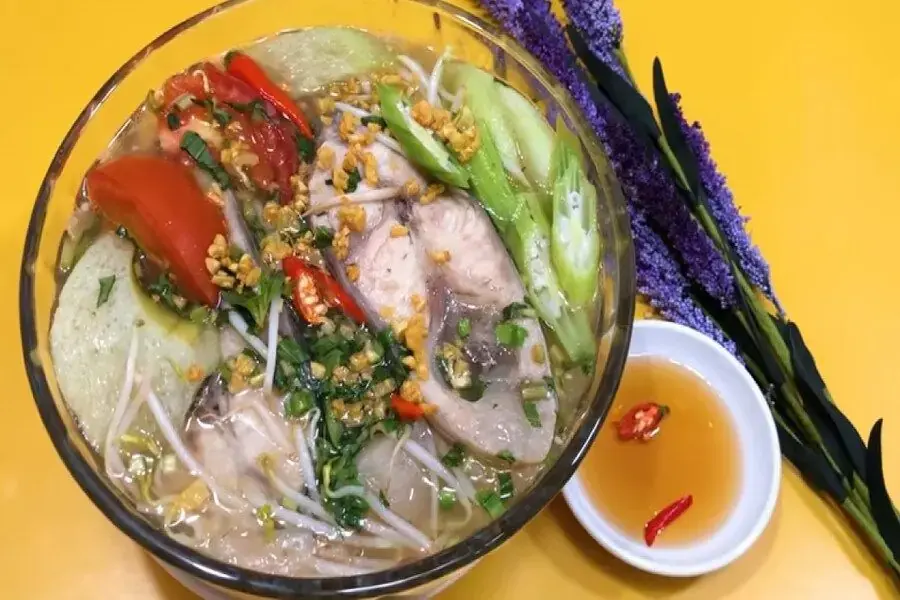Canh chua cá là món ăn mang đậm chất thôn quê