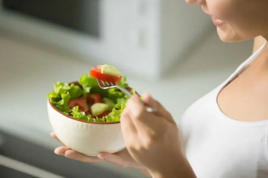 Thử nghiệm nhiều phương pháp và thực đơn ăn kiêng phù hợp với bản thân.