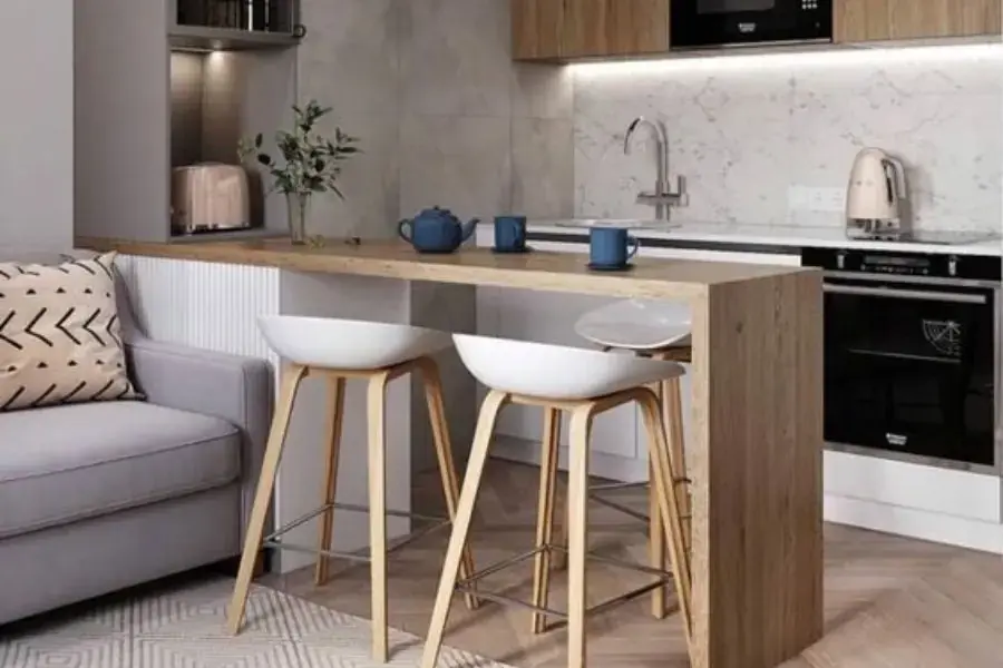 Quầy bar được thiết kế trong căn bếp đem lại nhiều tiện ích