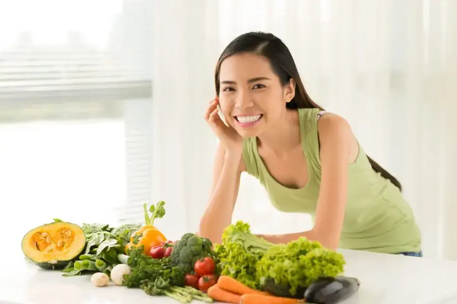 Thiếu calo có thể dẫn đến mệt mỏi và kiệt sức, do đó không nên bỏ bữa để giảm cân.