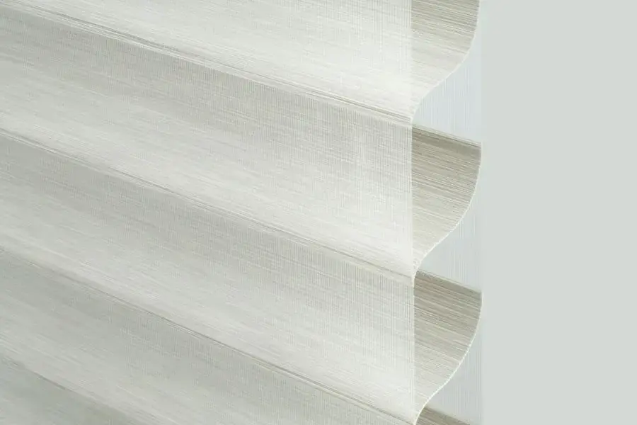 Rèm triple còn có tên gọi khác là rèm mành ngang 3 lớp