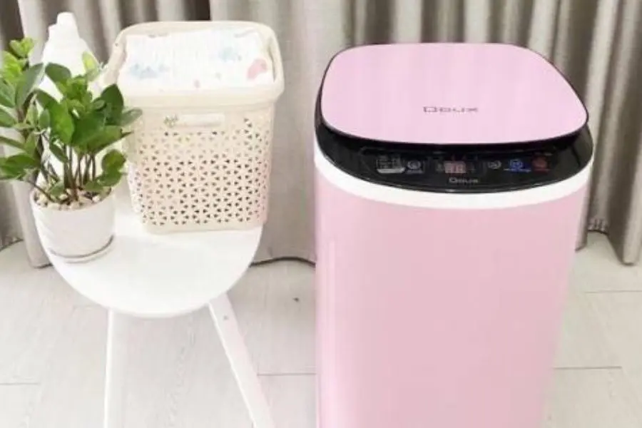 Máy giặt mini tự động Doux xuất xứ tại Việt Nam và được nhiều người đánh giá cao bởi chất lượng bền bỉ.