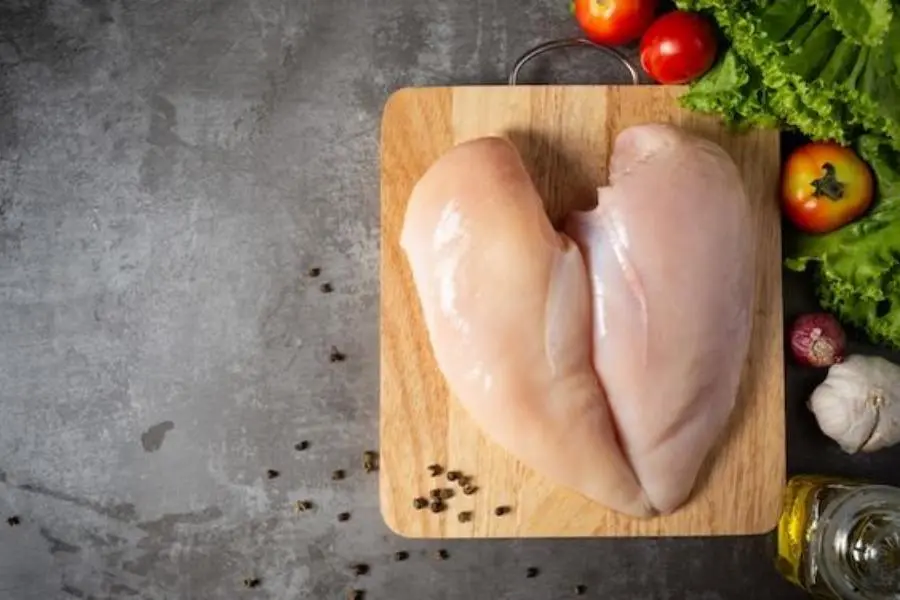 Ức gà bao nhiêu calo mà giúp bạn giảm cân?