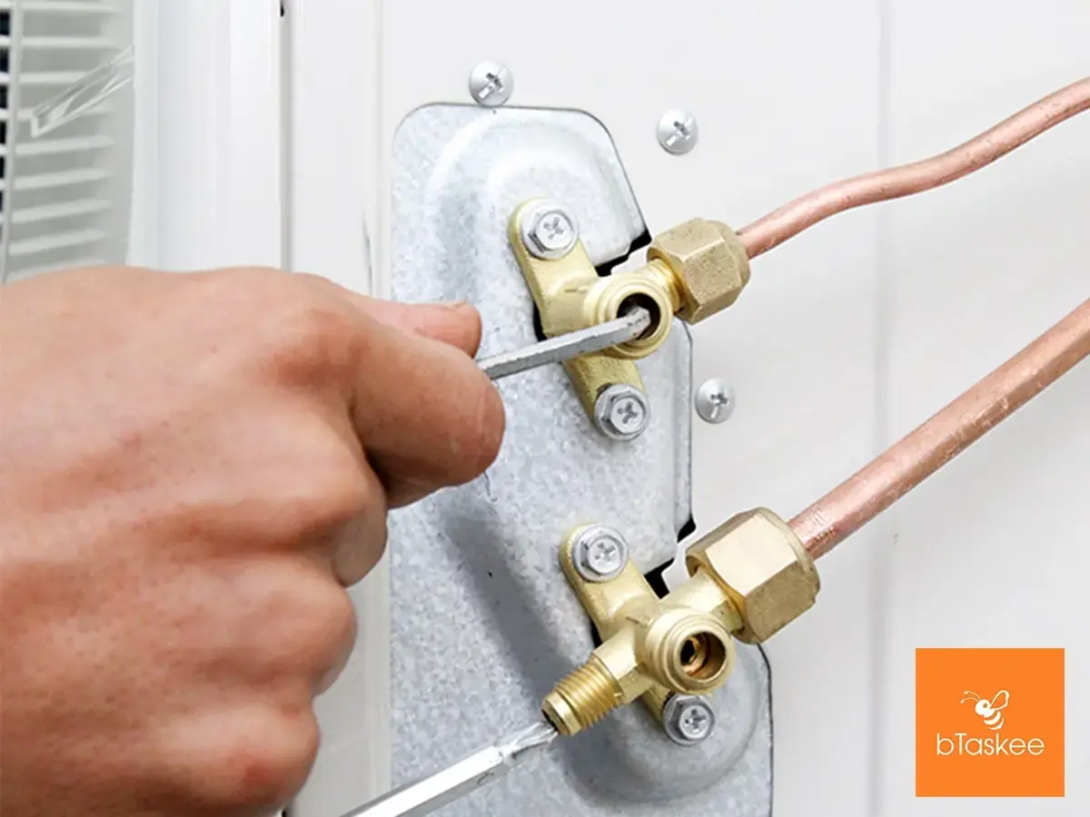 Kiểm tra, làm sạch dây dẫn gas máy lạnh