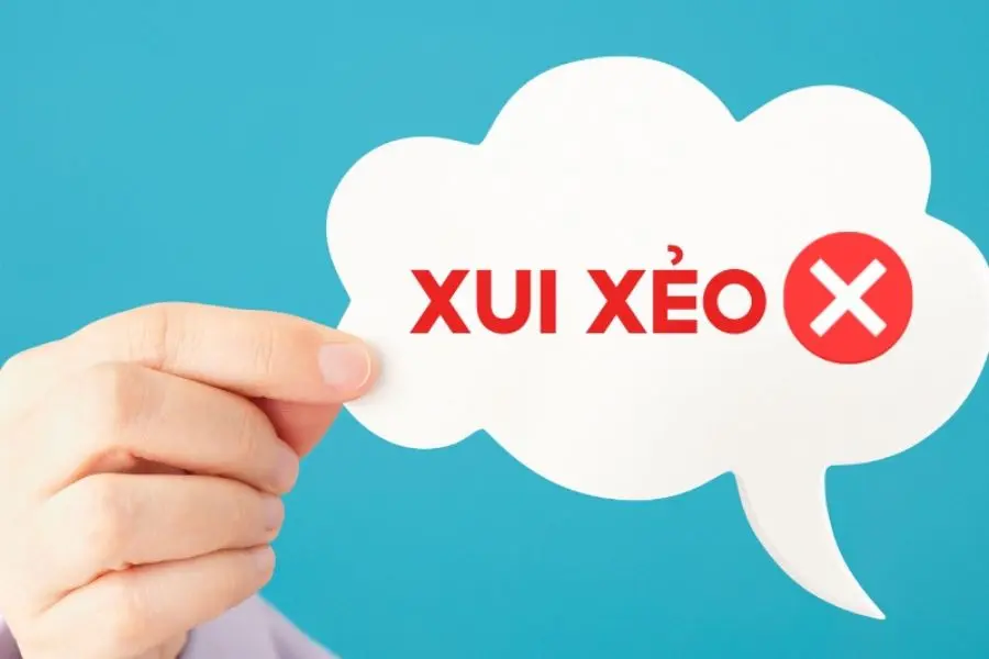 Không nên nói những lời xui xẻo khi xuất hành đầu xuân.