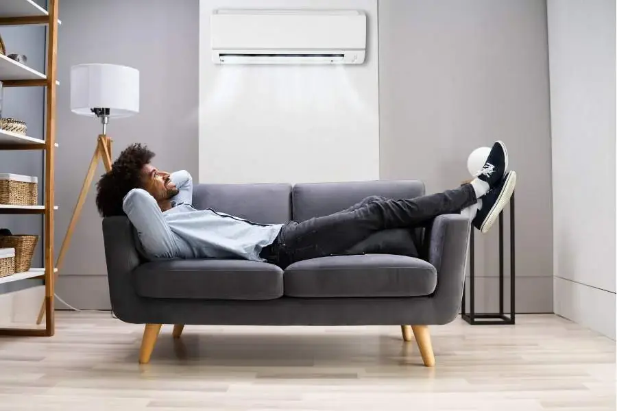 Ngủ máy lạnh bị tích điện không nguy hiểm đến tính mạng