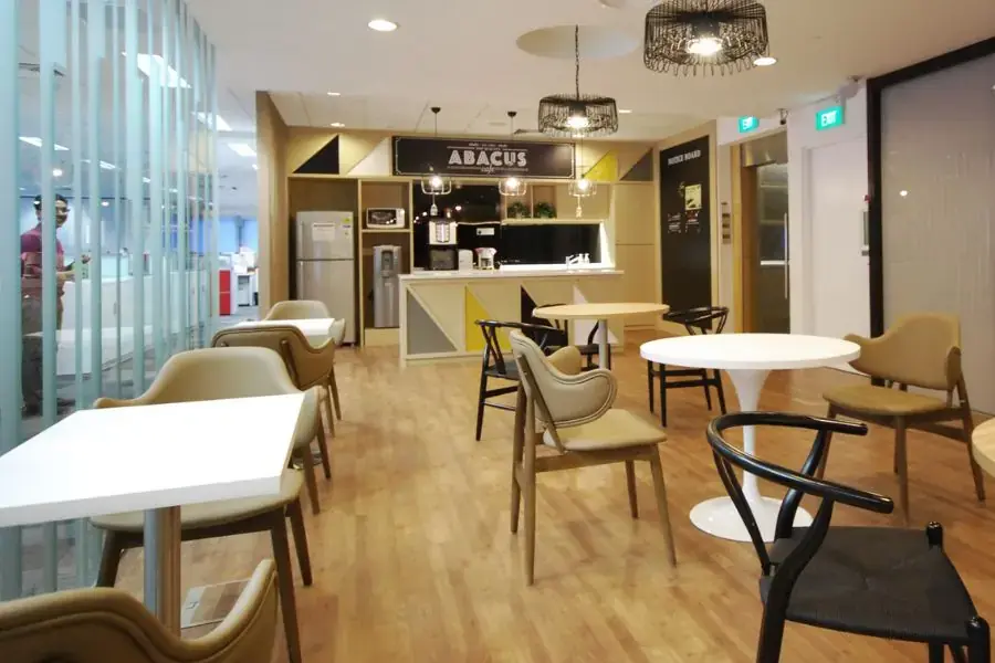 Pantry thường được thiết kế hiện đại và đầy đủ các tiện nghi