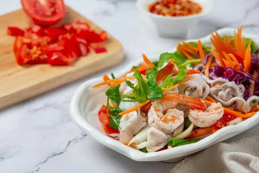 Không cho bé ăn quá nhiều đồ ăn vặt, thức ăn nhanh