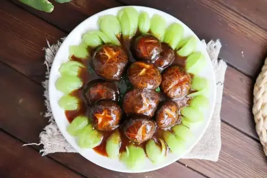 Món nấm đông cô rim mè đậm đà hương vị