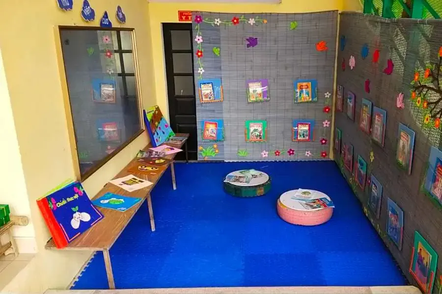 Trang trí chợ quê bằng tranh