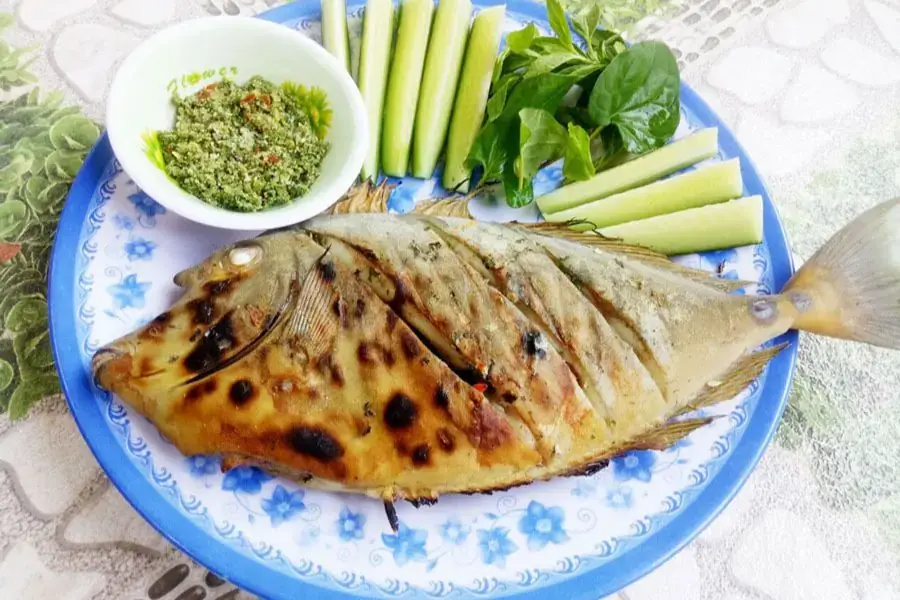 Cá bò nướng than truyền thống