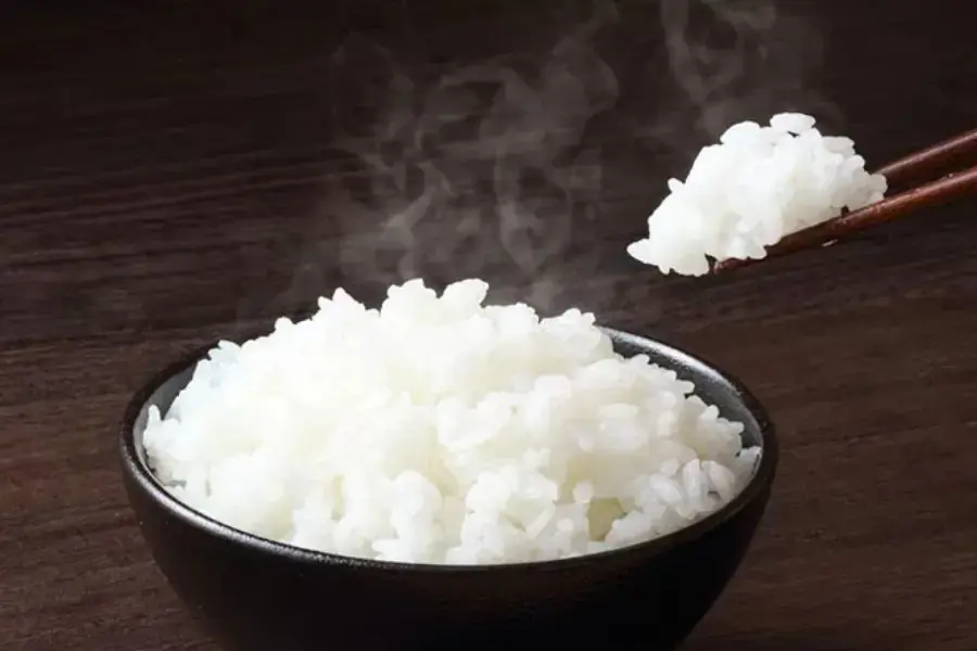 1 bát cơm bao nhiêu calo?