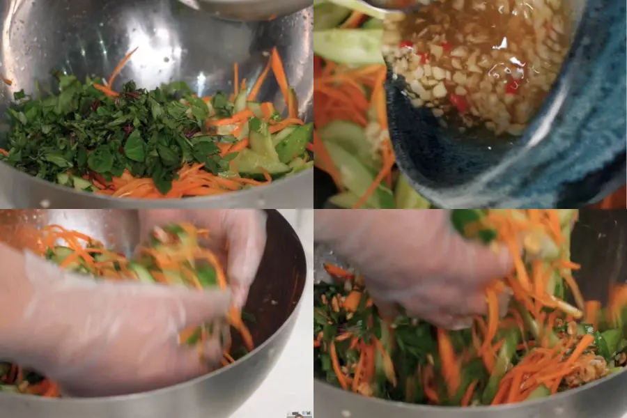 Trộn hai lần để món dưa góp được thấm đều gia vị.