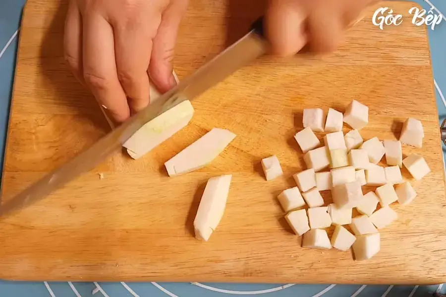 Cùi bưởi thành cát hạt nhỏ