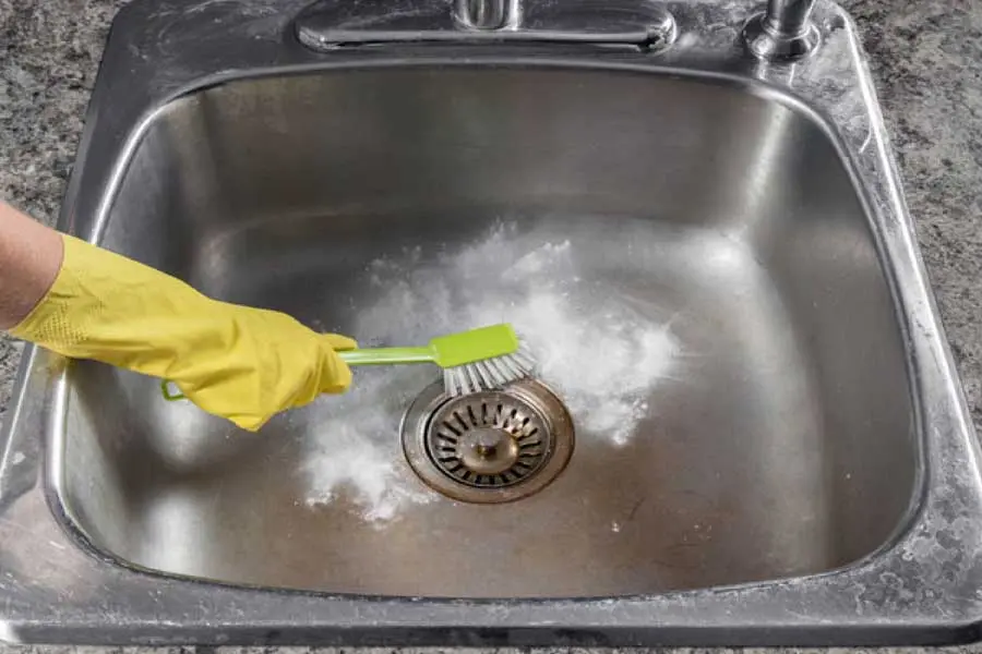baking soda tẩy bồn rửa
