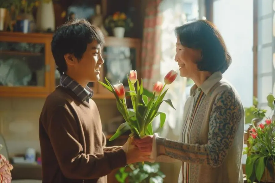 Tặng hoa Tulip cho mẹ ngày 8/3 cũng là một sáng tạo độc đáo.