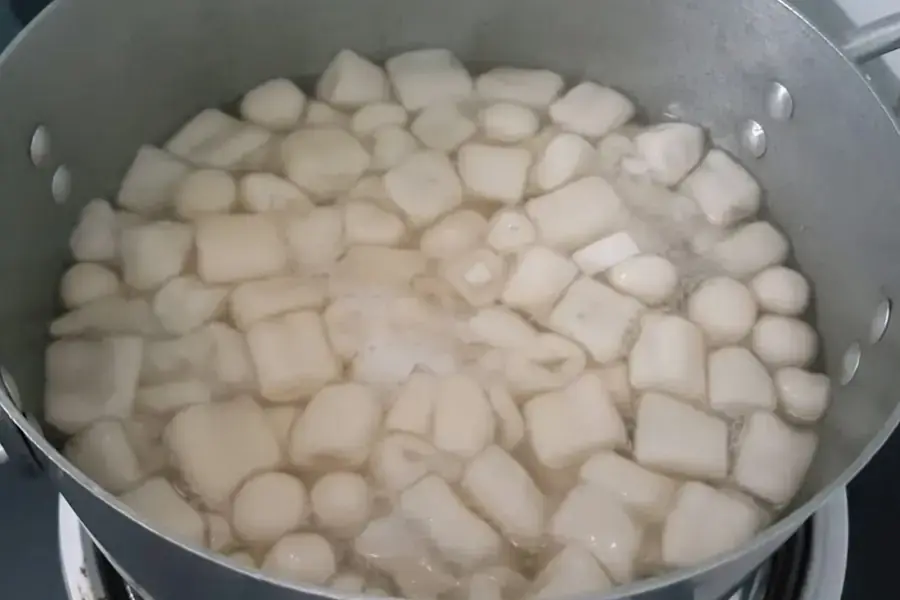 Nấu bột lọc