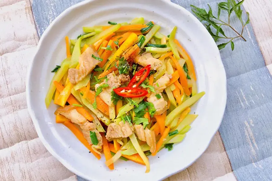 Món su su cà rốt xào thịt giàu chất xơ