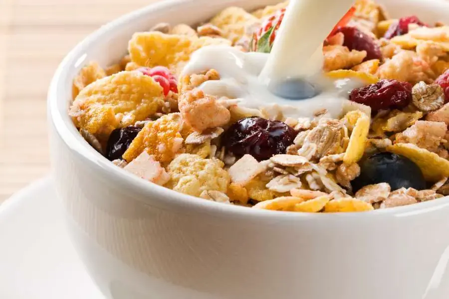 Chất béo trong ngũ cốc làm giảm cholesterol xấu.
