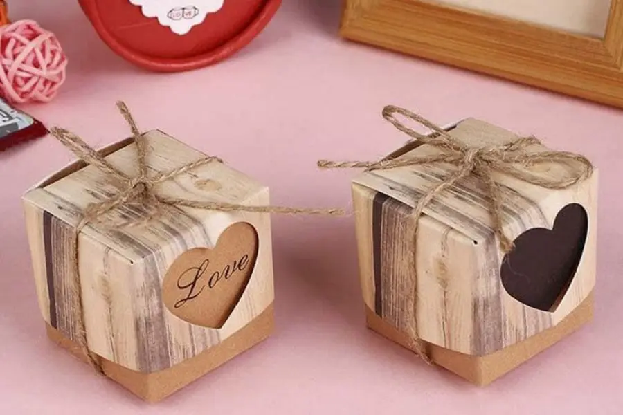 Đồ dùng trang trí handmade sẽ giúp bạn thể hiện được lòng chân thành trong mắt đối phương.