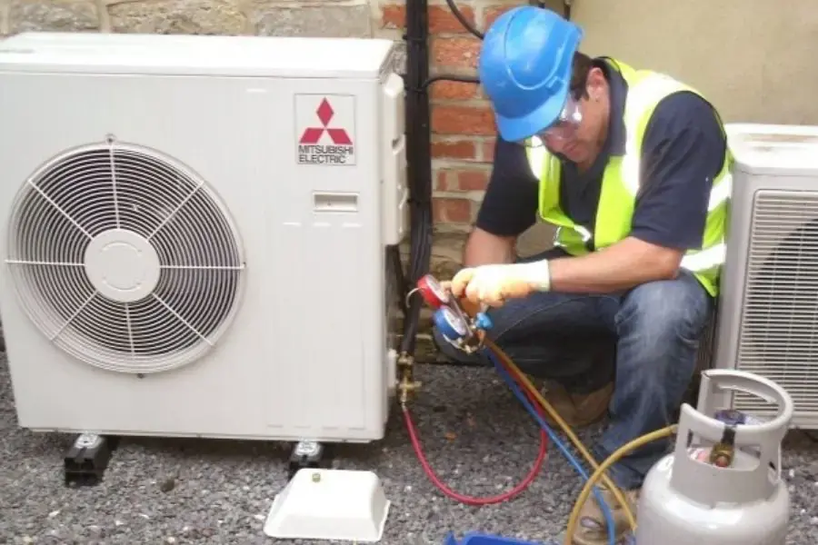 Hết gas máy điều hòa là lý do khiến cho điều hòa không lạnh