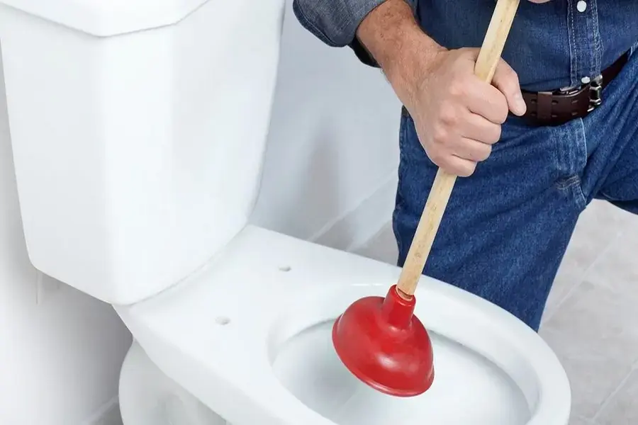 Pít-tông vô cùng hữu dụng để thông lỗ thoát nước 