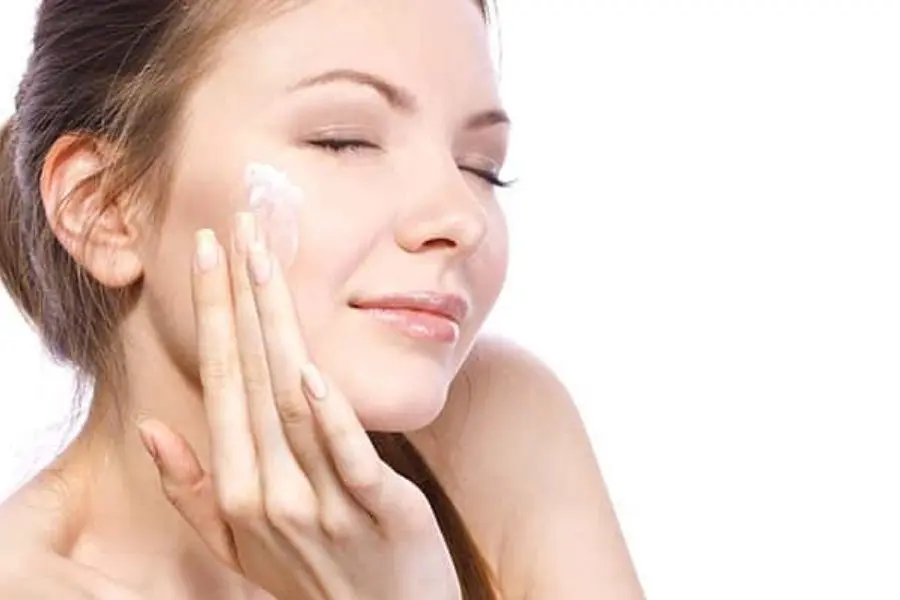 Mask ngủ giúp cung cấp độ ẩm, dưỡng chất và mang đến cảm giác thư giãn.