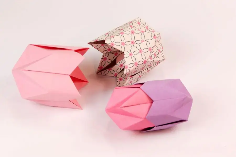 Mẫu hợp giấy hình viên thuốc dễ thương, bắt mắt.