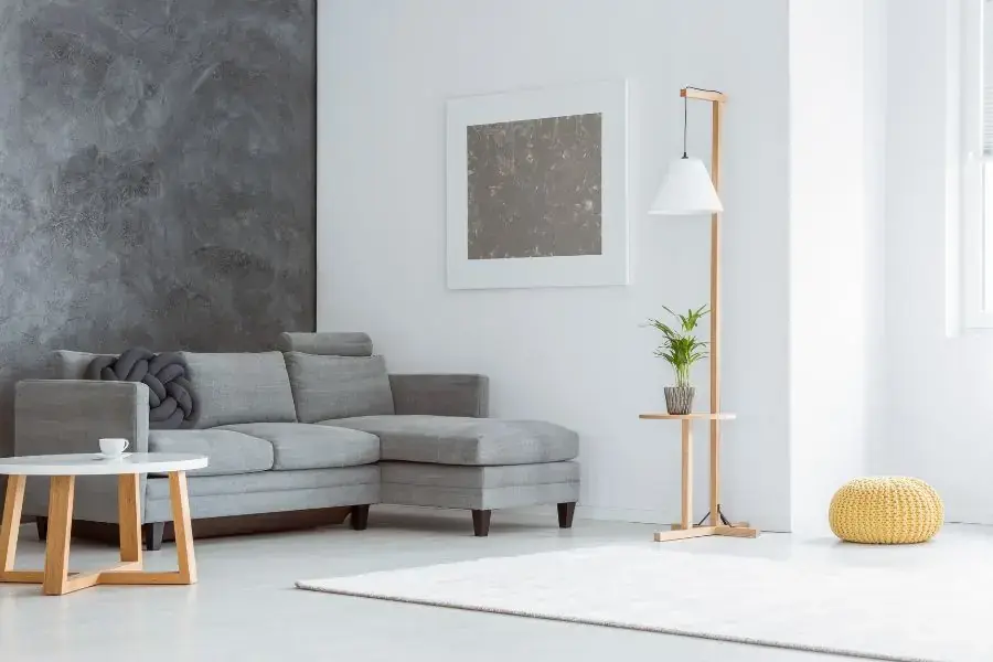 Màu tường xám - trắng giúp tôn lên vẻ đẹp của căn phòng
