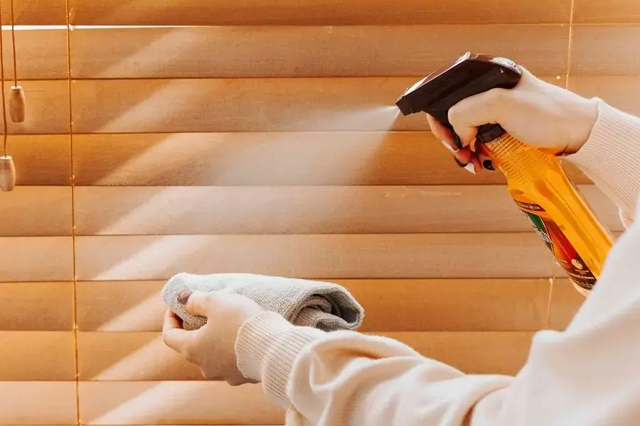 Cách vệ sinh rèm sáo gỗ