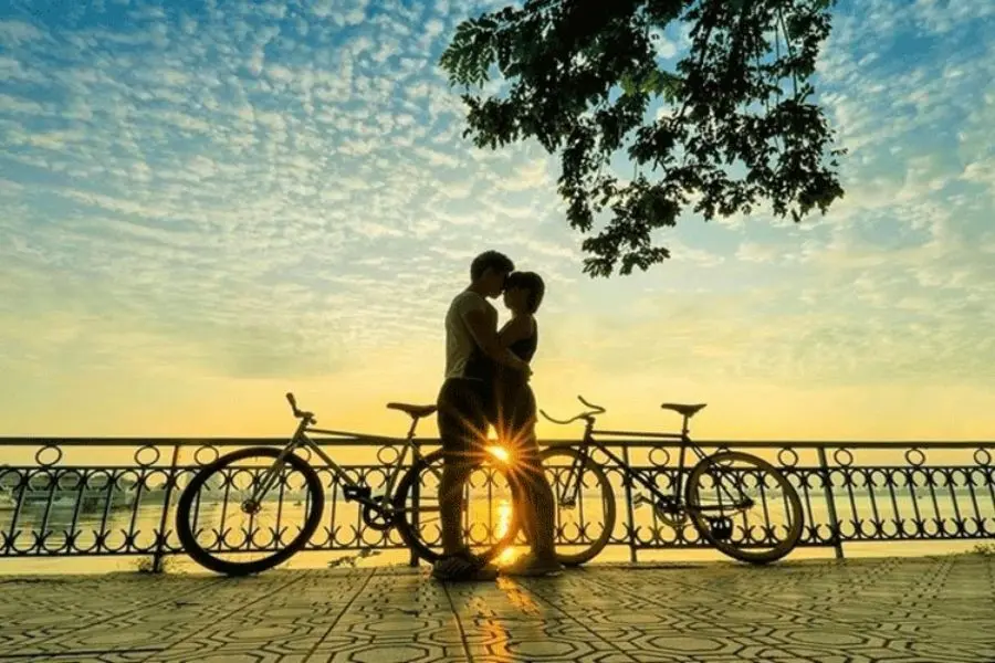 Dù là đi đâu thì thái độ chân thành và tận hưởng của cả hai vẫn là quan trọng nhất.