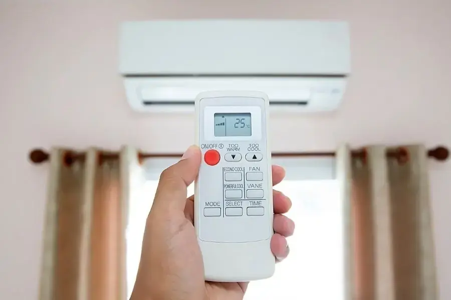 Điều chỉnh chế độ Cool hoặc Auto và nhiệt độ phù hợp với nhau cầu của bạn (Nguồn: Aircon)