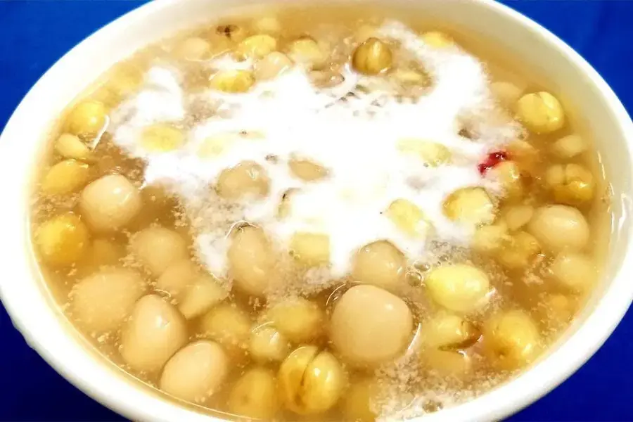 Giải nhiệt với chè củ năng hạt sen