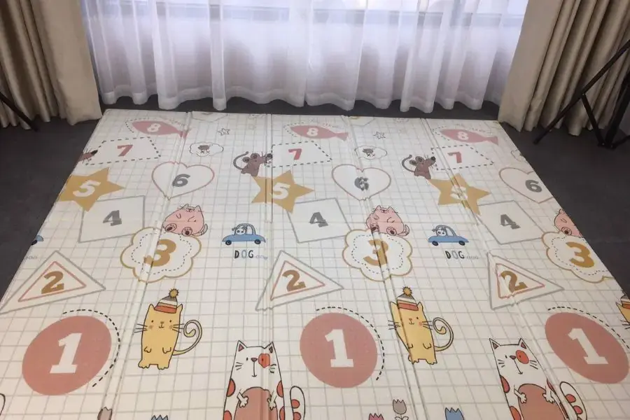 Thảm họa tiết phù hợp với bé yêu