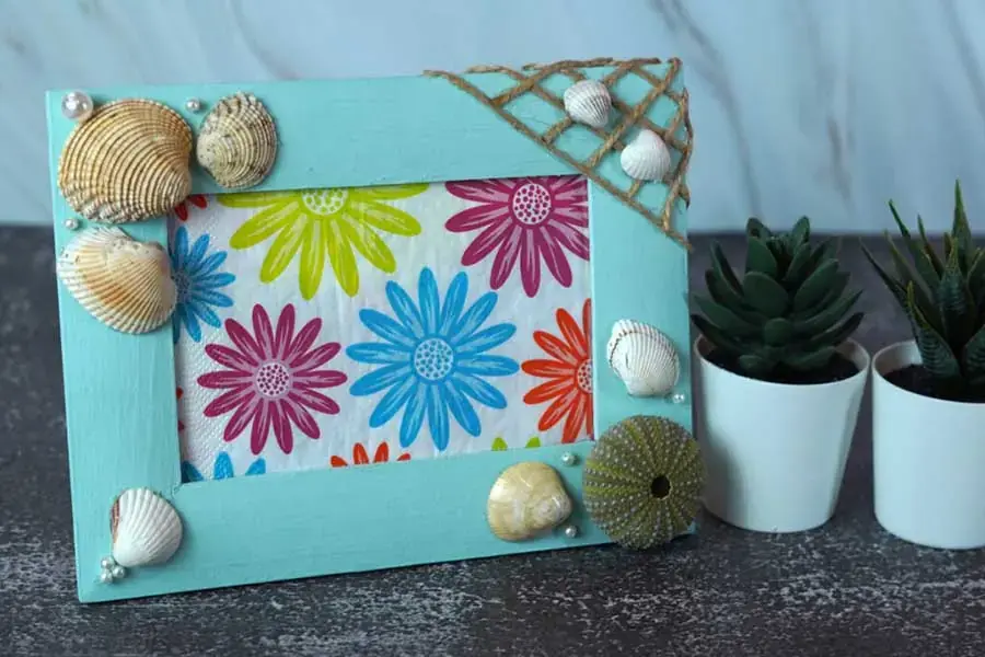 Chỉ với vài chiếc vỏ ngao, vỏ ốc bạn đã có một chiếc khung ảnh handmade cực xinh