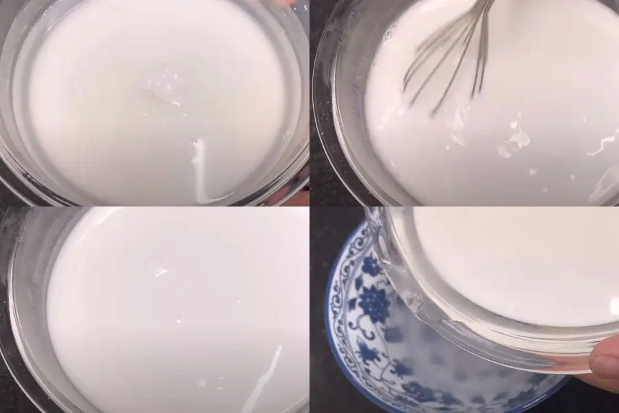 Trộn chung 150gr bột gạo tẻ, 150gr bột năng, 1/2 thìa cafe muối, vv..vào nồi.