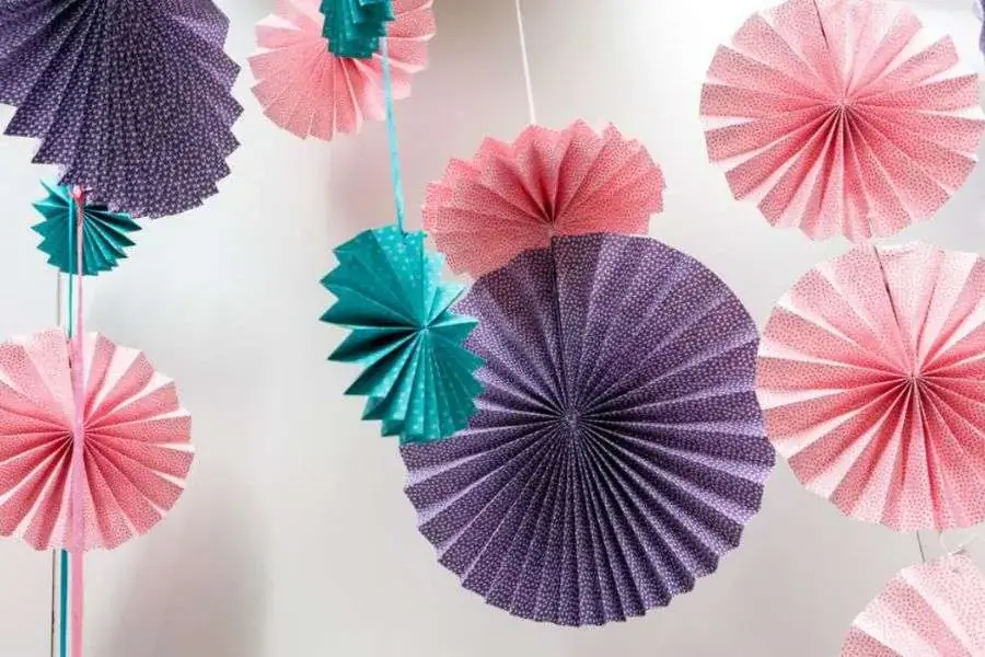 Nổi bật không gian với cách làm màn cửa bằng giấy đơn giản