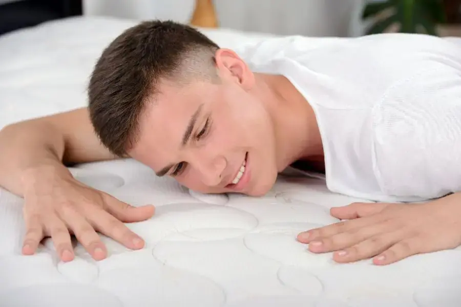 Nệm cao su tự nhiên được đánh giá độ êm ái, thoải mái rất tốt