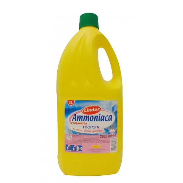 Sử dụng dung dịch amoniac cũng là 1 cách trong việc tẩy vết mực (Ảnh: fiorino.ro)