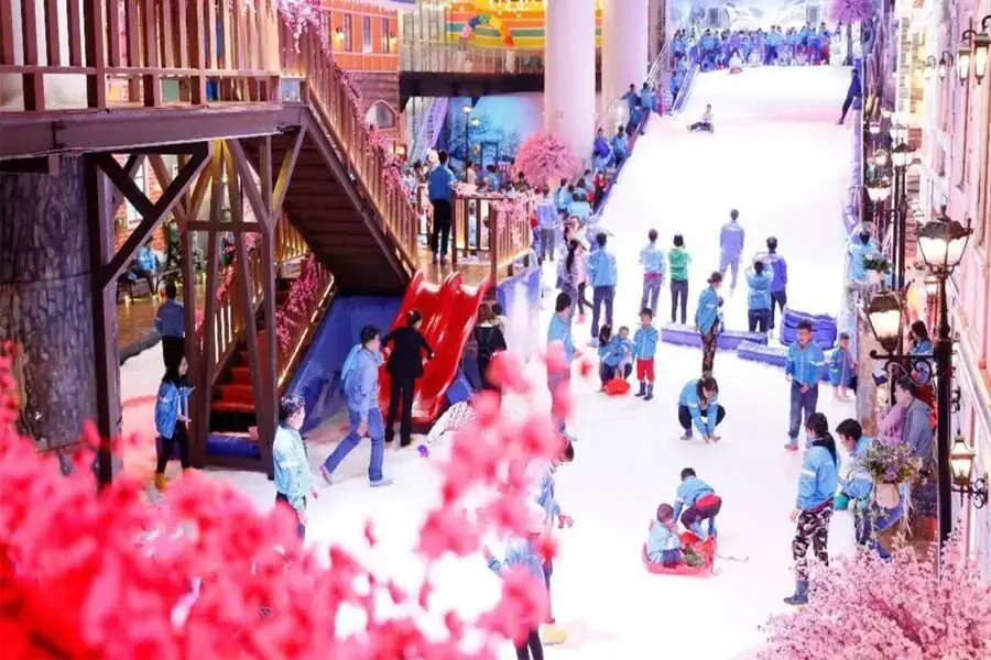 Khu vui chơi trượt tuyết Snow Town.