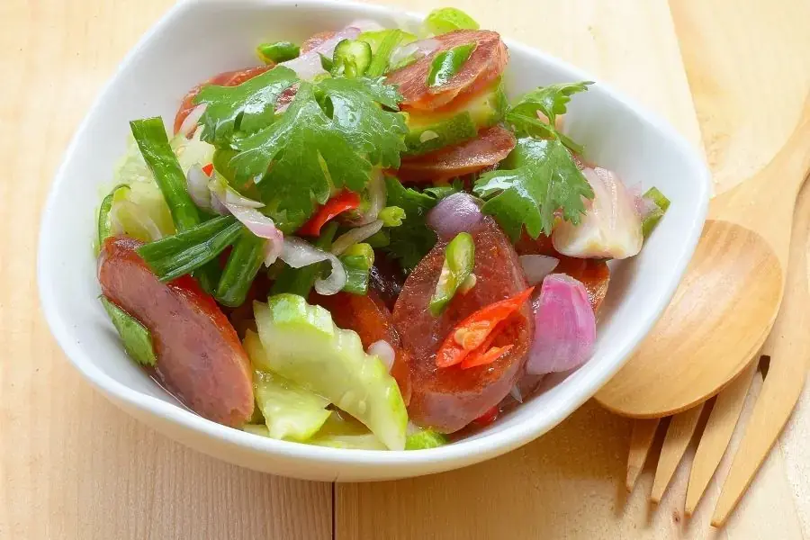 Salad lạp xưởng