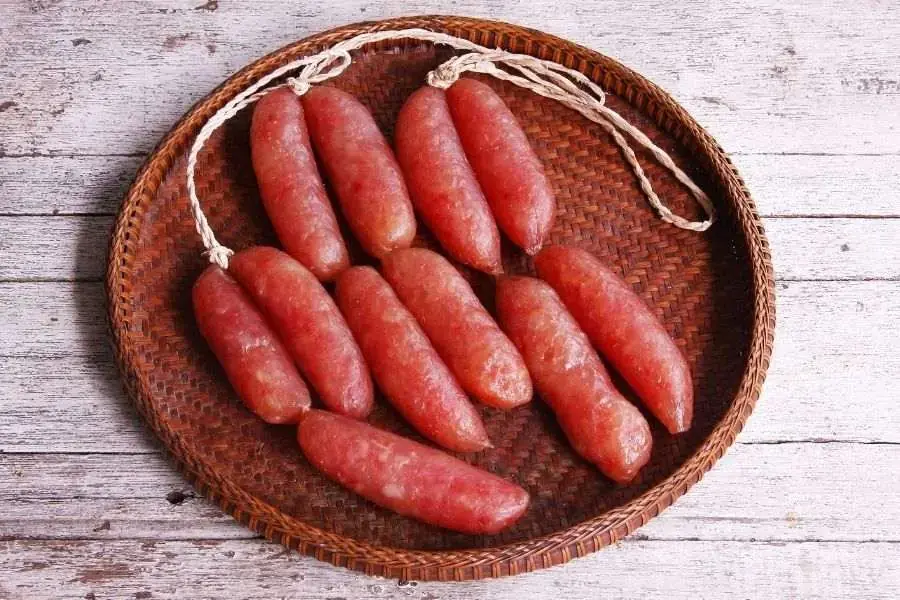 Lạp xưởng tươi