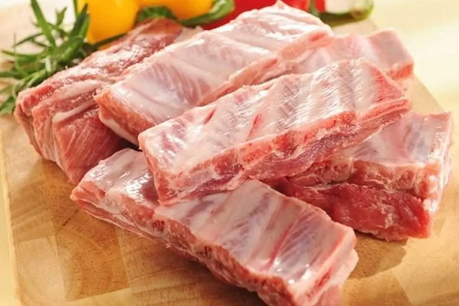 Sườn heo giàu dưỡng chất và nhiều calo.