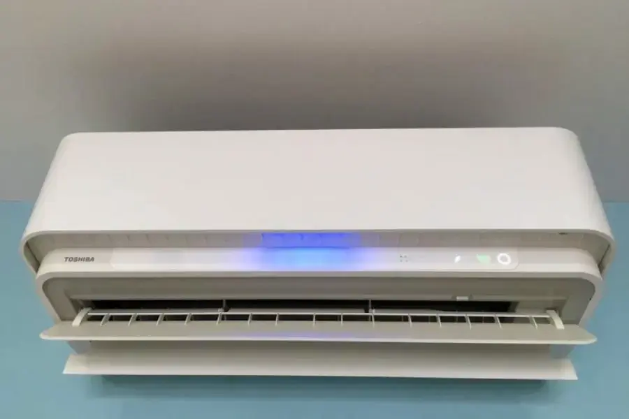Dòng máy lạnh này khá đắt so với các máy lạnh thông thường