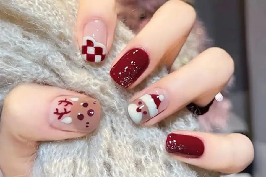 Bộ nail Giáng Sinh đơn giản mà trông cực sang.