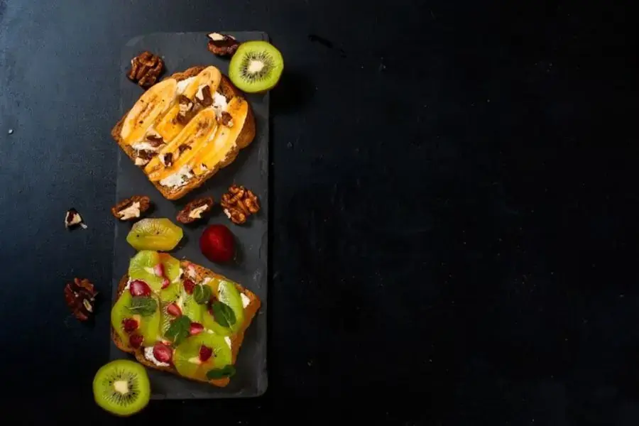 Bánh mì đen chứa ít calo hơn bánh mì trắng thông thường.