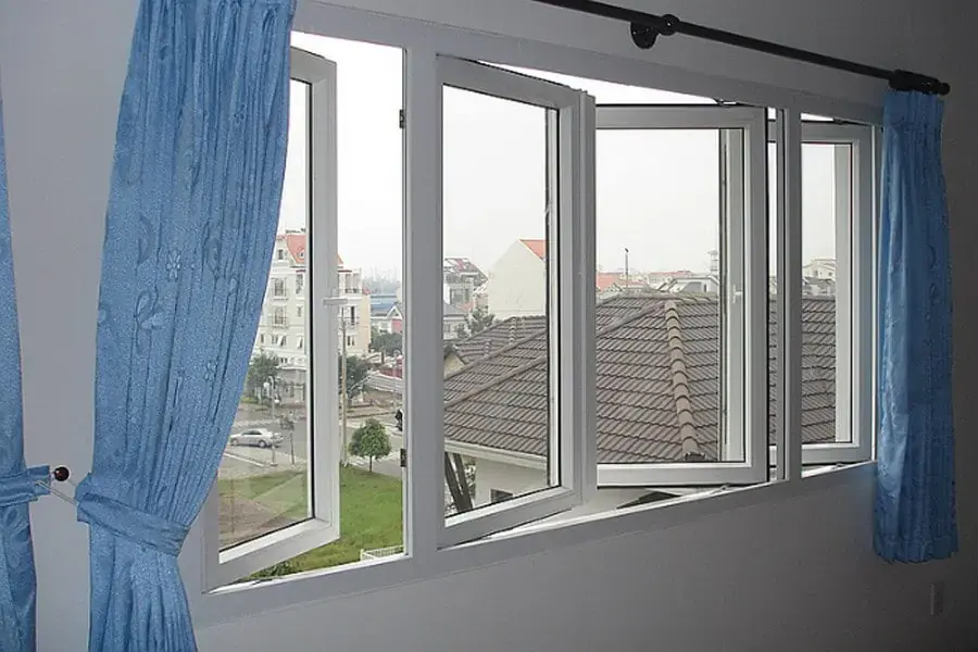 Mở toang các cửa để gió, không khí bên ngoài vào (nguồn: Điện máy xanh)