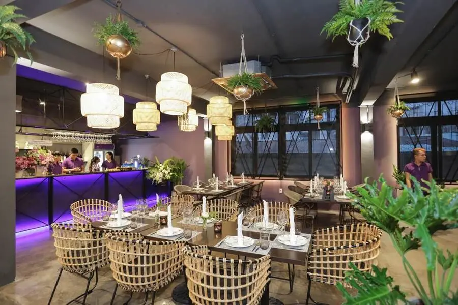 Không gian bên trong của Nhà hàng Thái - Mays Urban Thai Dine.